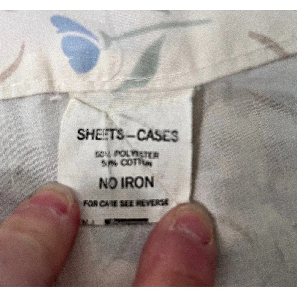 Vintage King size‎ pillowcase in cottage core floral